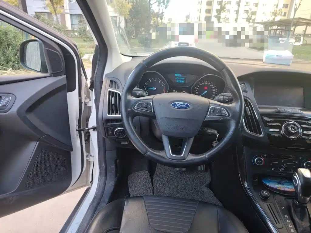 Ford Focus — миниатюра 11