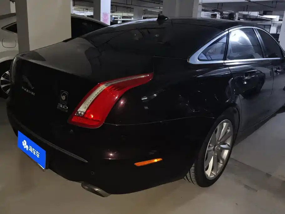 Jaguar XJ — миниатюра 3