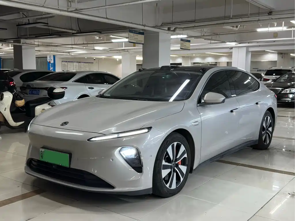 NIO ET7