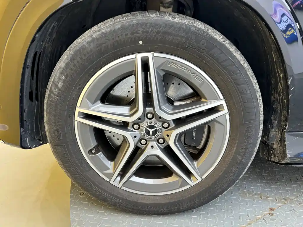 Mercedes-Benz GLE (Import) — миниатюра 10