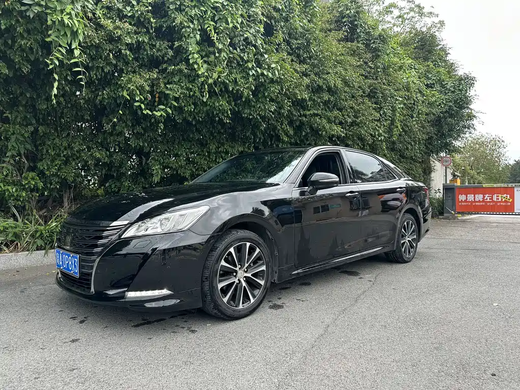 Toyota Crown 2019