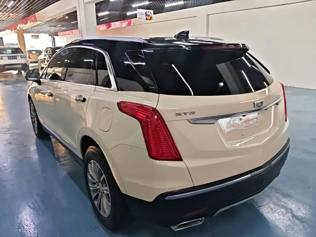Cadillac XT5 — миниатюра 5