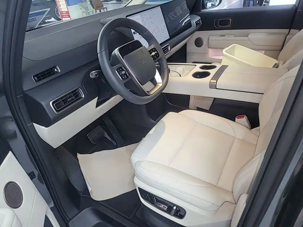 Li Auto Li MEGA — миниатюра 16
