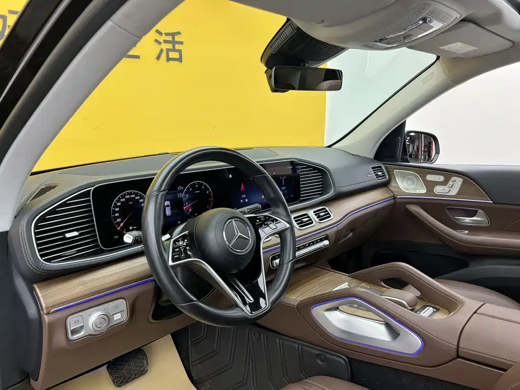 Mercedes-Benz GLE (Import) — миниатюра 28