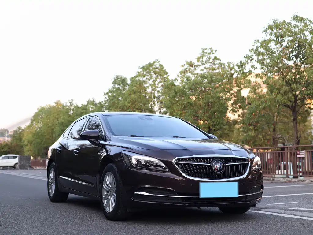 Buick LaCrosse — миниатюра 3