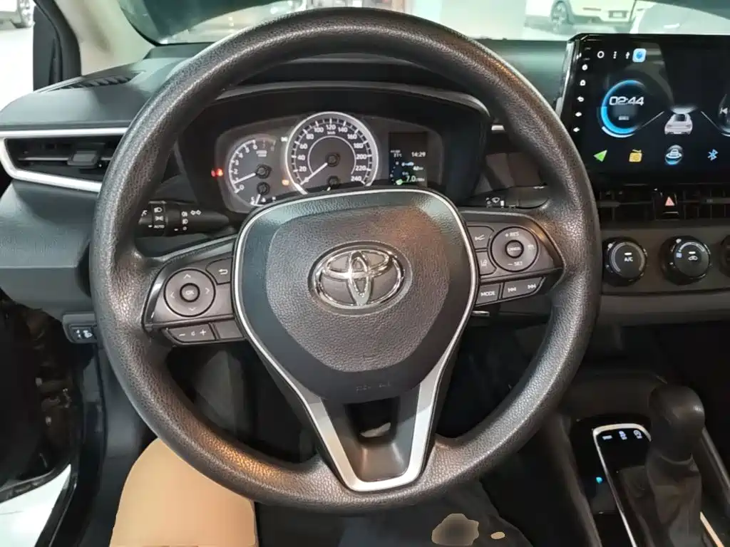 Toyota Corolla — миниатюра 11