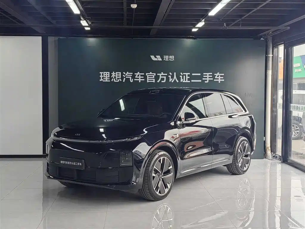 Li Auto Li L6 2025