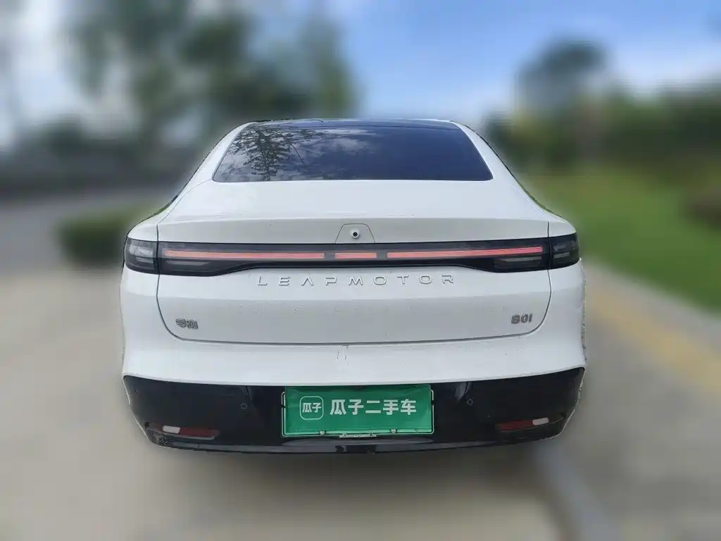Leapmotor Leapmotor B01 — миниатюра 3