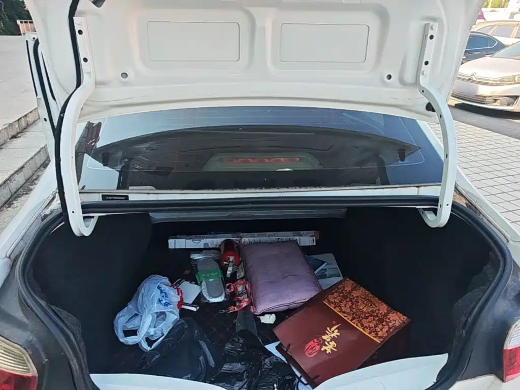 Citroen Elysee — миниатюра 19