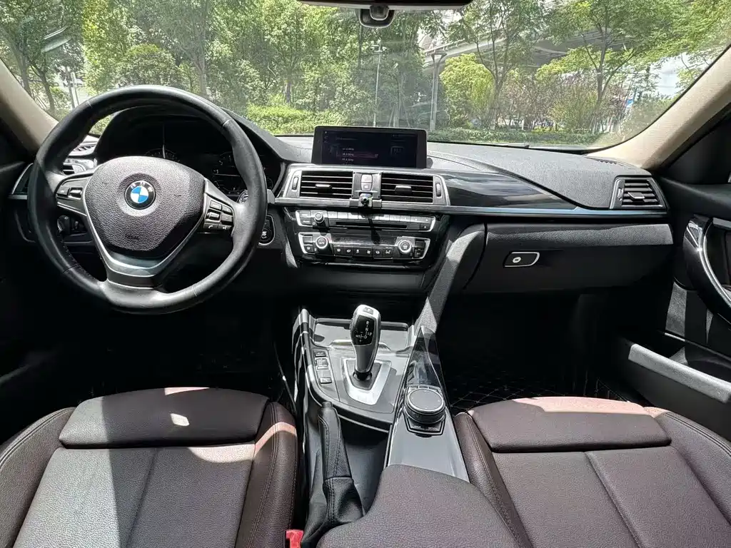 BMW 3 Series — миниатюра 5