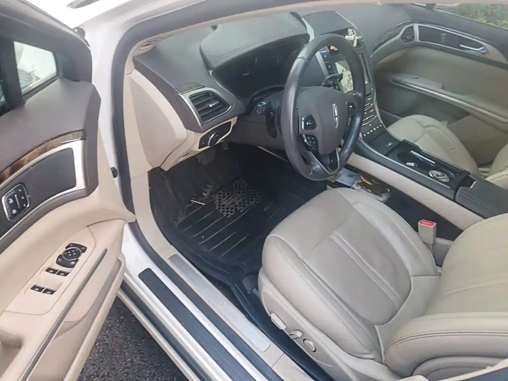 Lincoln MKZ — миниатюра 12