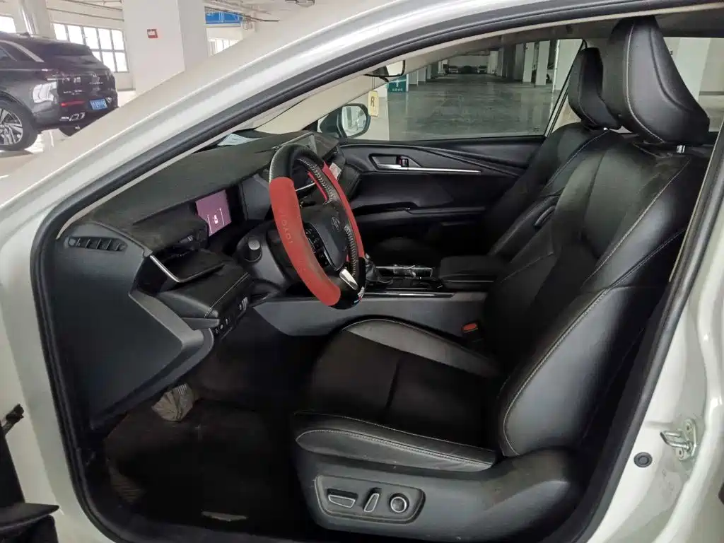 Toyota Camry — миниатюра 8