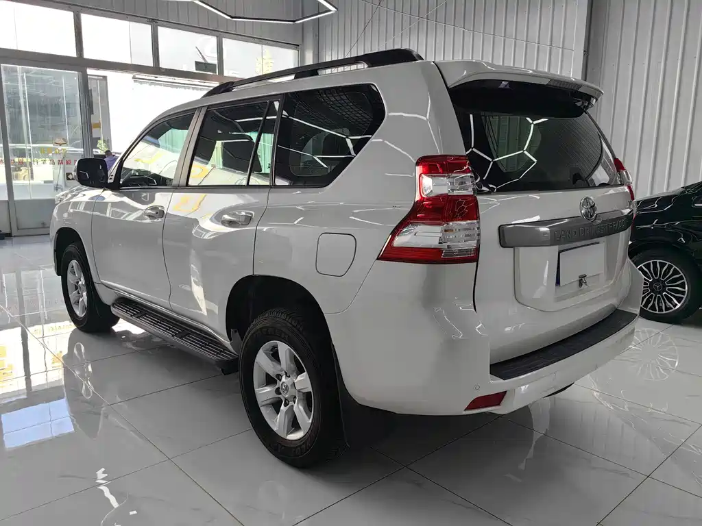 Toyota Prado — миниатюра 5