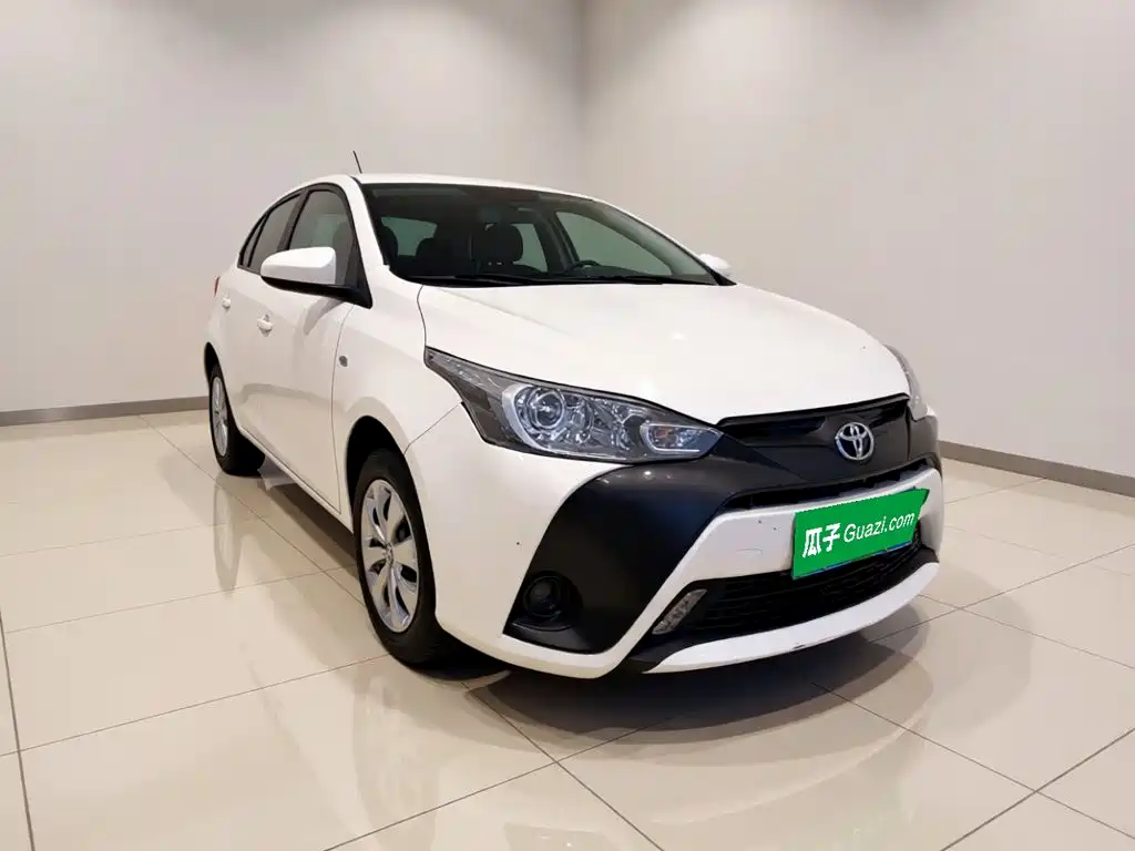 Toyota Yaris L — миниатюра 3
