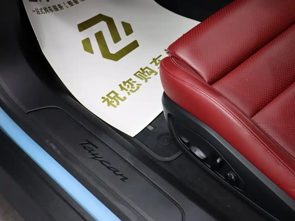 Porsche Taycan — миниатюра 13