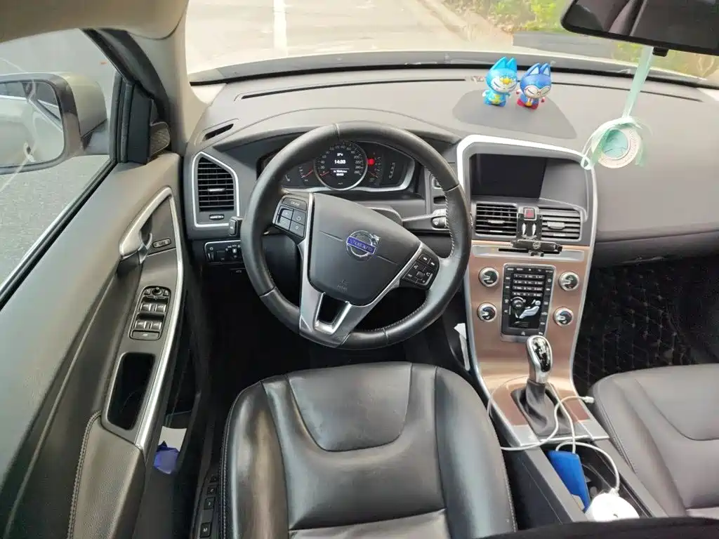 Volvo XC60 — миниатюра 11