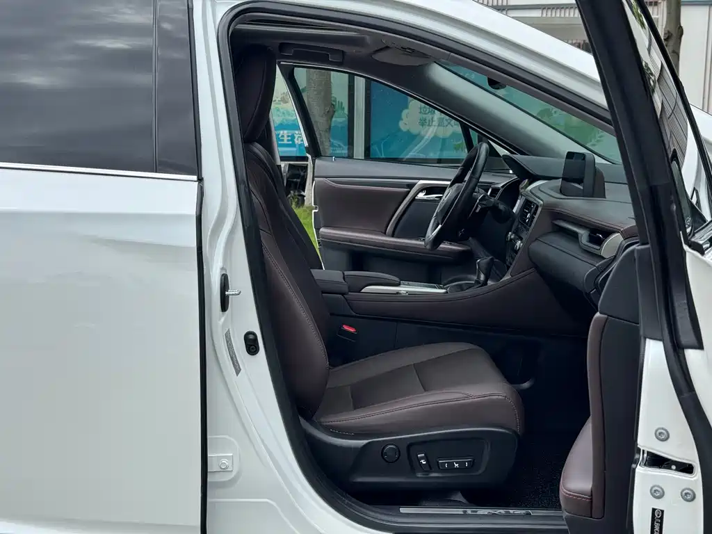 Lexus RX — миниатюра 7