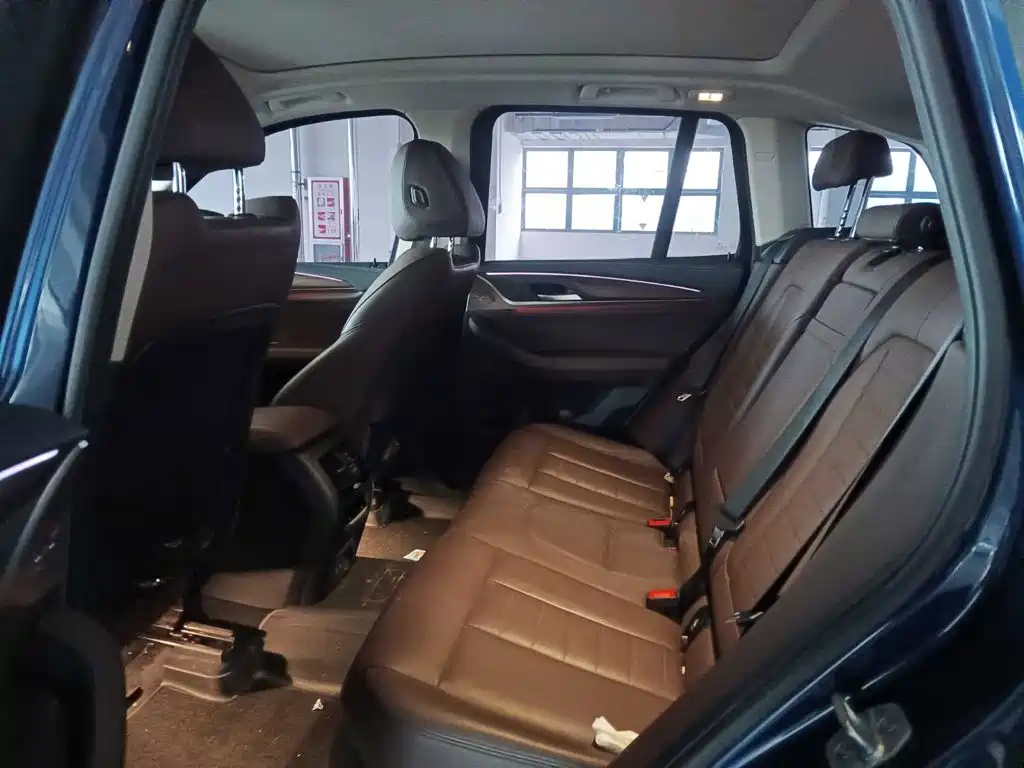 BMW X3 — миниатюра 11