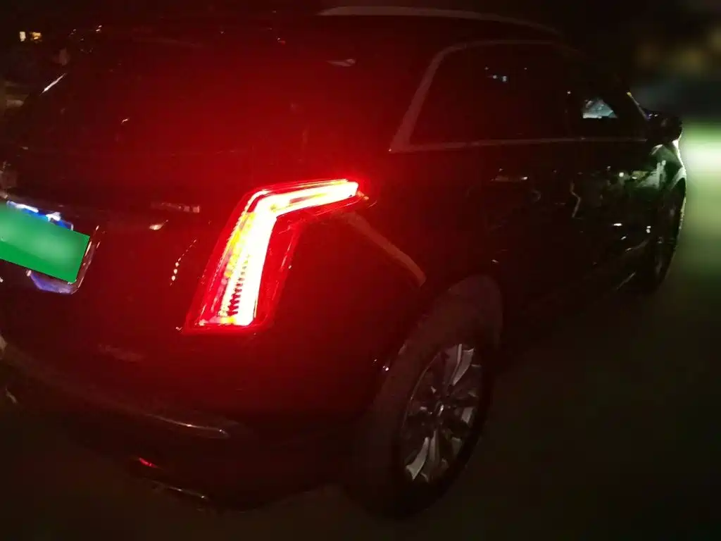 Cadillac XT5 — миниатюра 6