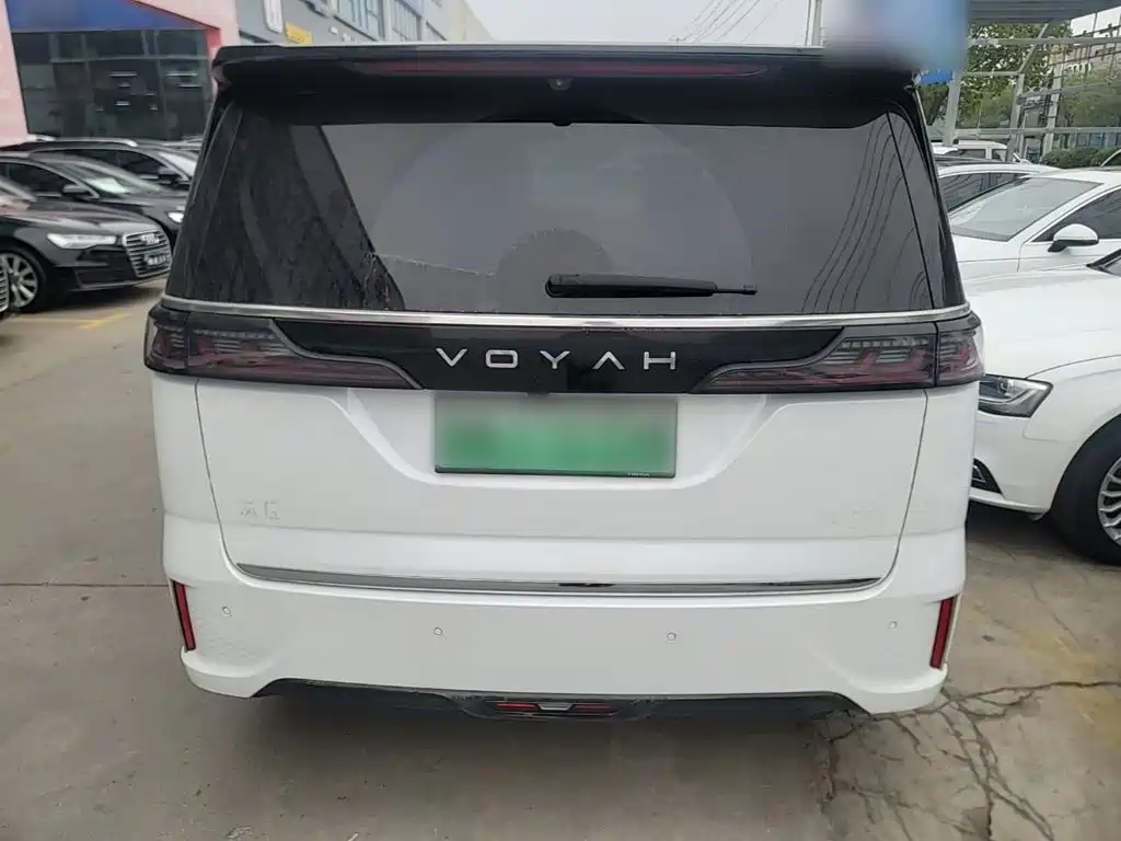 VOYAH Dreamer — миниатюра 6