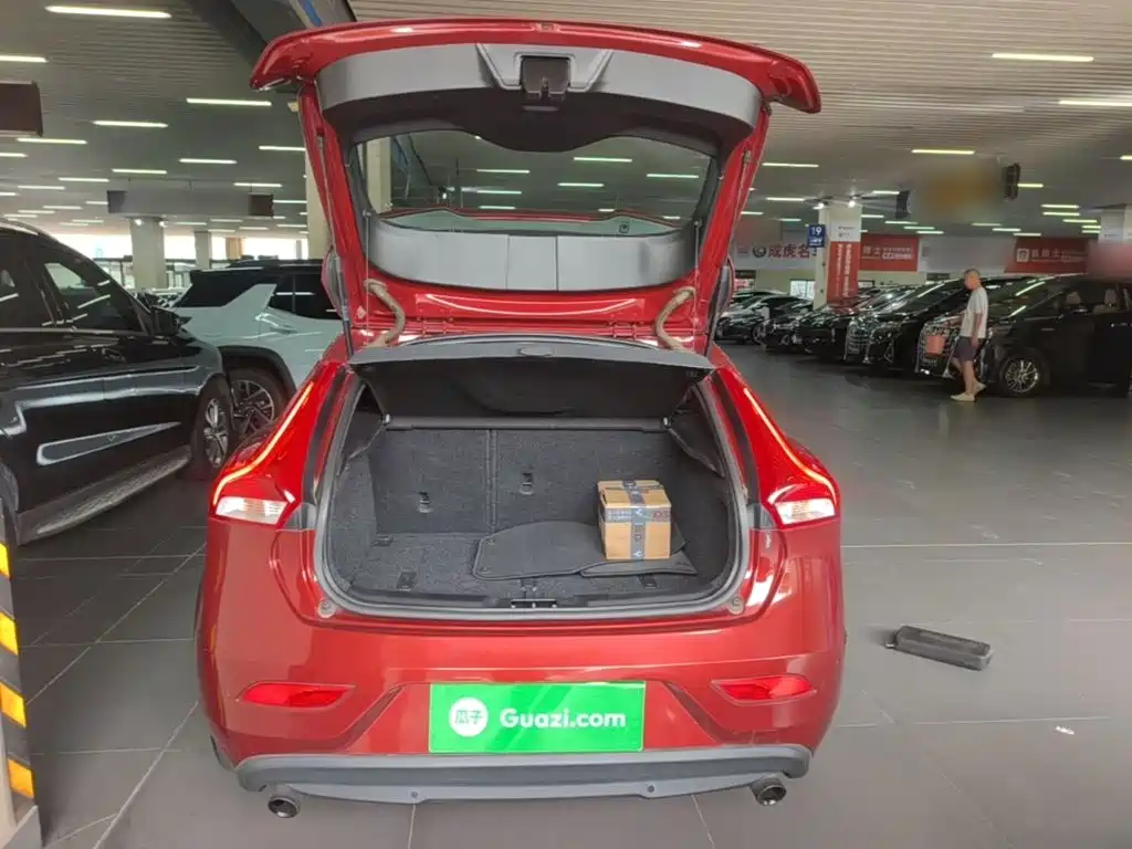 Volvo V40 — миниатюра 19