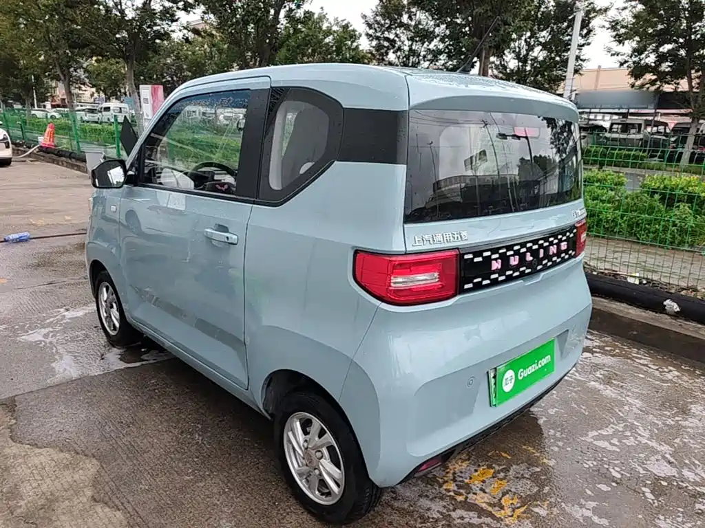 Wuling MINIEV — миниатюра 5