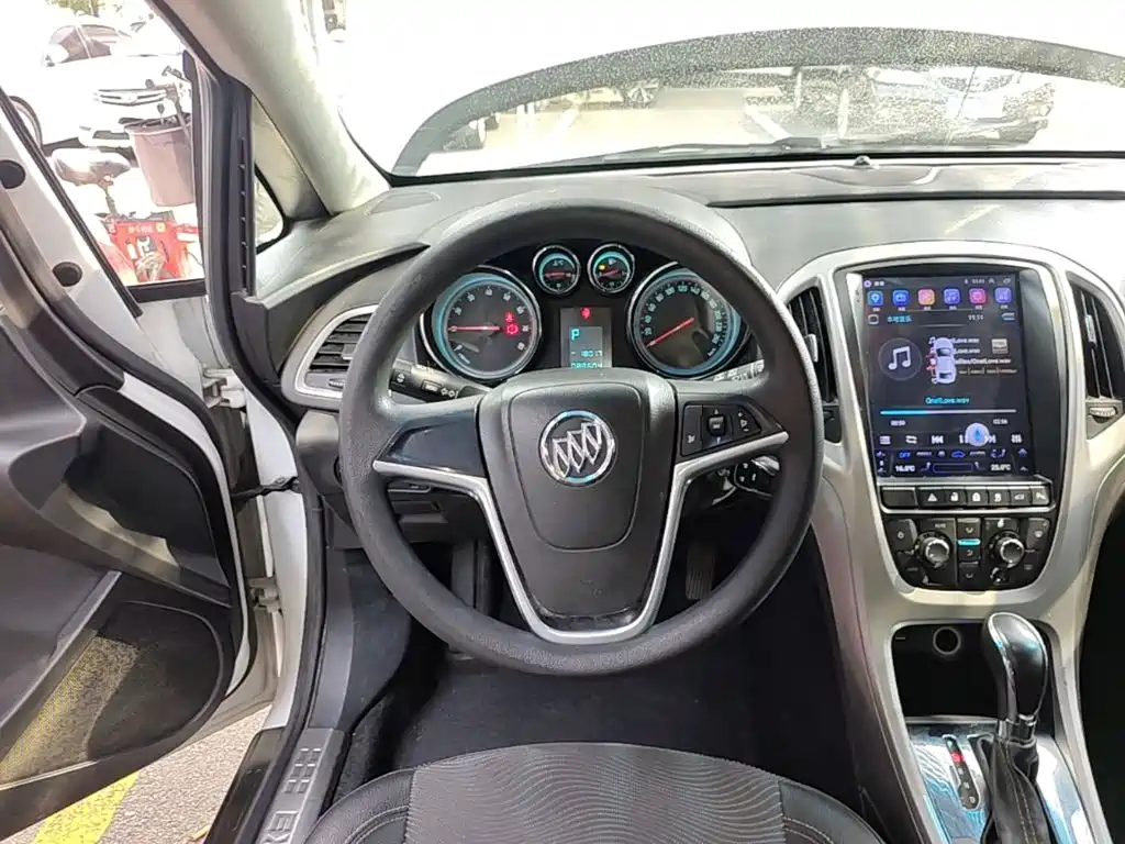 Buick Excelle — миниатюра 11