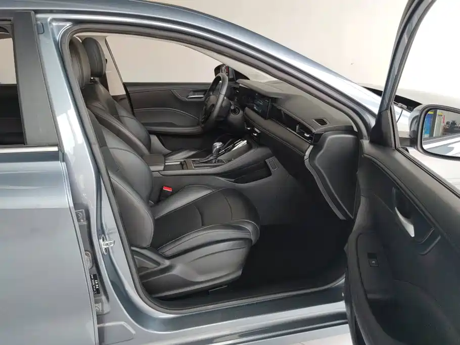 Roewe i5 — миниатюра 8