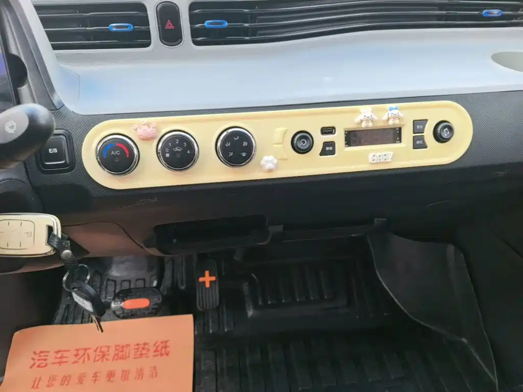 Wuling MINIEV — миниатюра 13