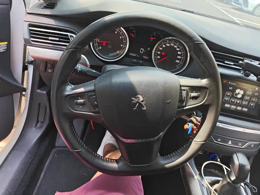 Peugeot 408 — миниатюра 15