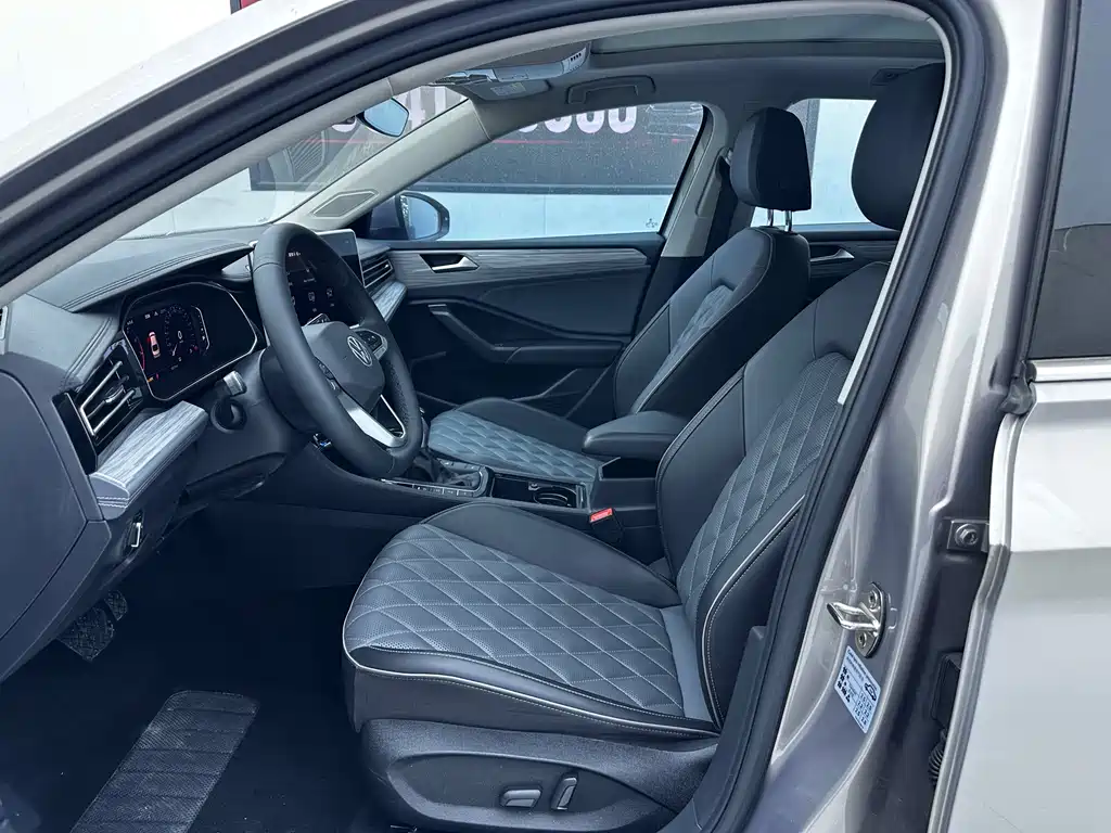 Volkswagen Sagitar — миниатюра 6