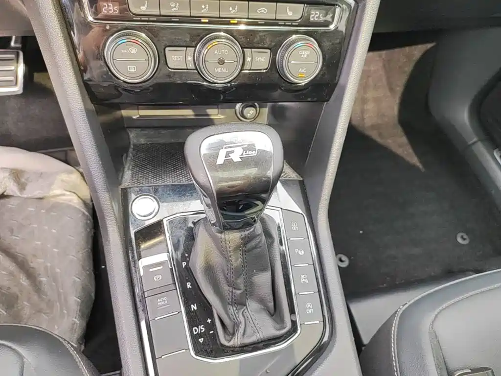 Volkswagen Tiguan L — миниатюра 14