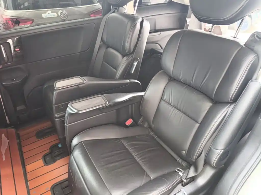 Honda Elysion — миниатюра 17