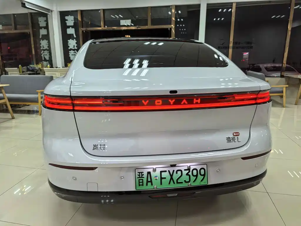 VOYAH Passion L — миниатюра 10