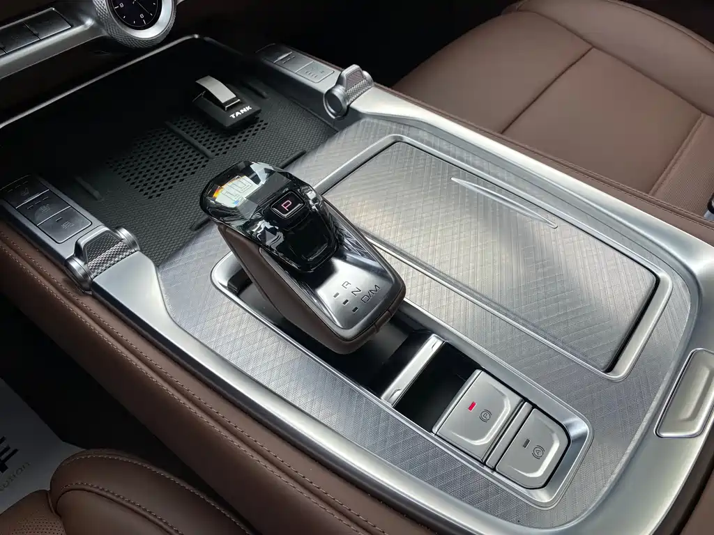 TANK TANK 700 NEW ENERGY