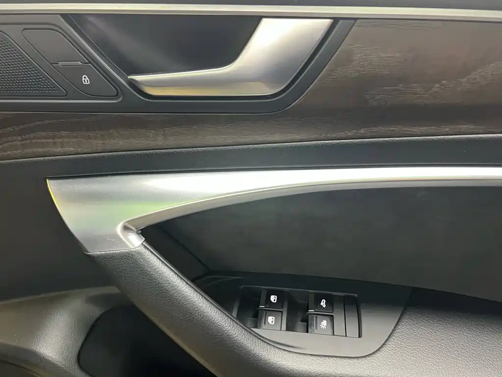 Audi A6L — миниатюра 31