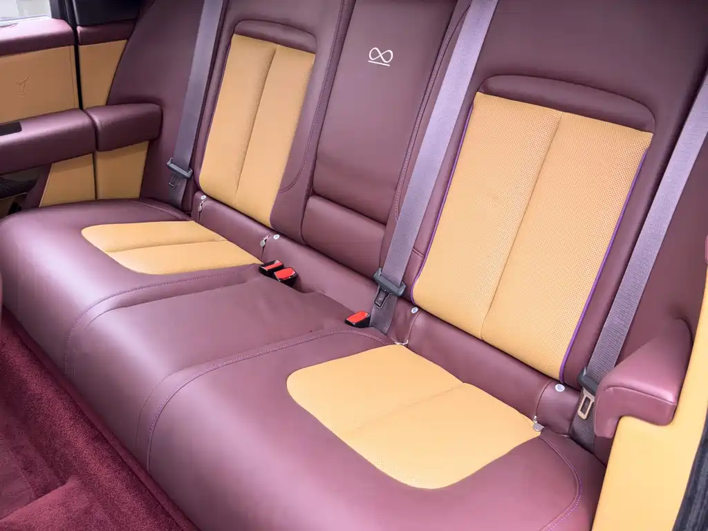 Rolls-Royce Cullinan — миниатюра 35