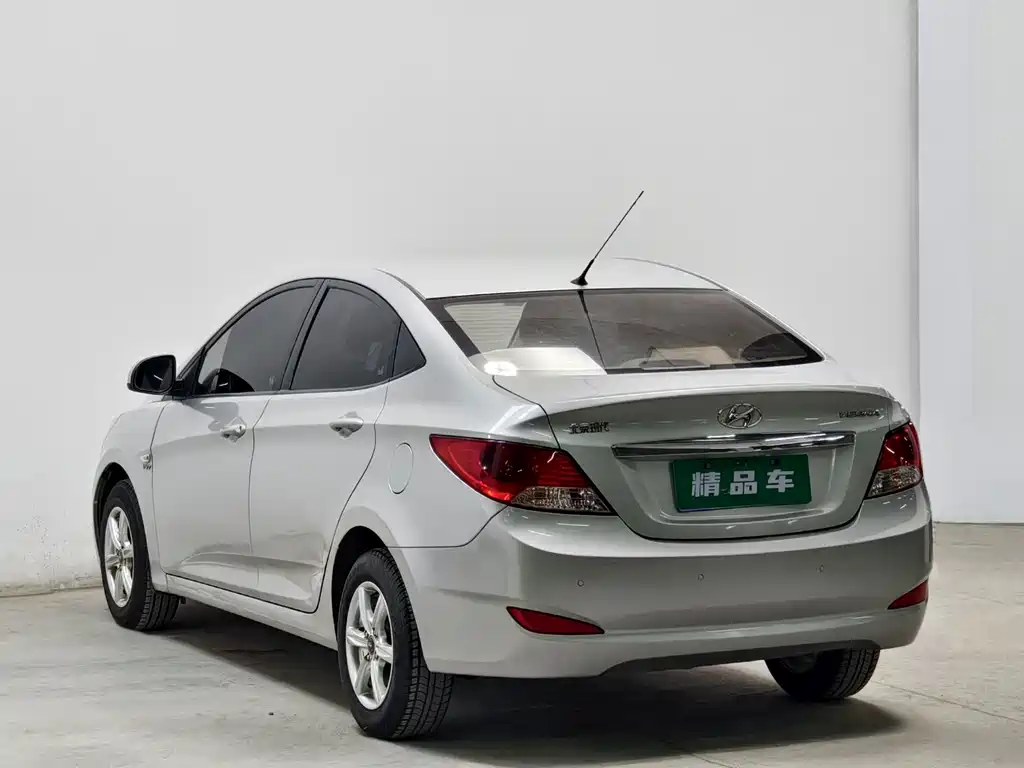Hyundai Verna — миниатюра 6
