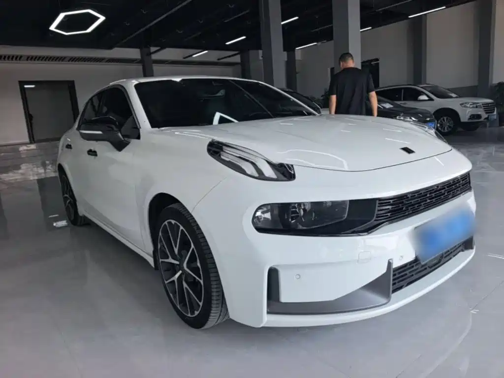 Lynk & Co 03 — миниатюра 4