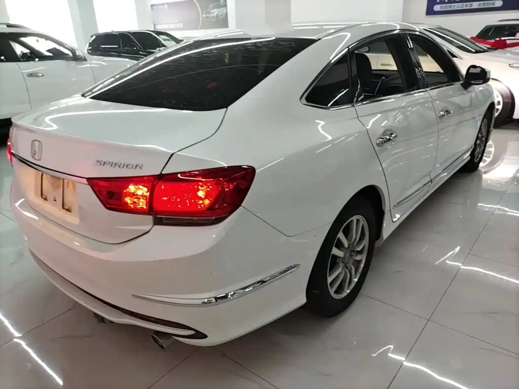 Honda Spirior — миниатюра 7