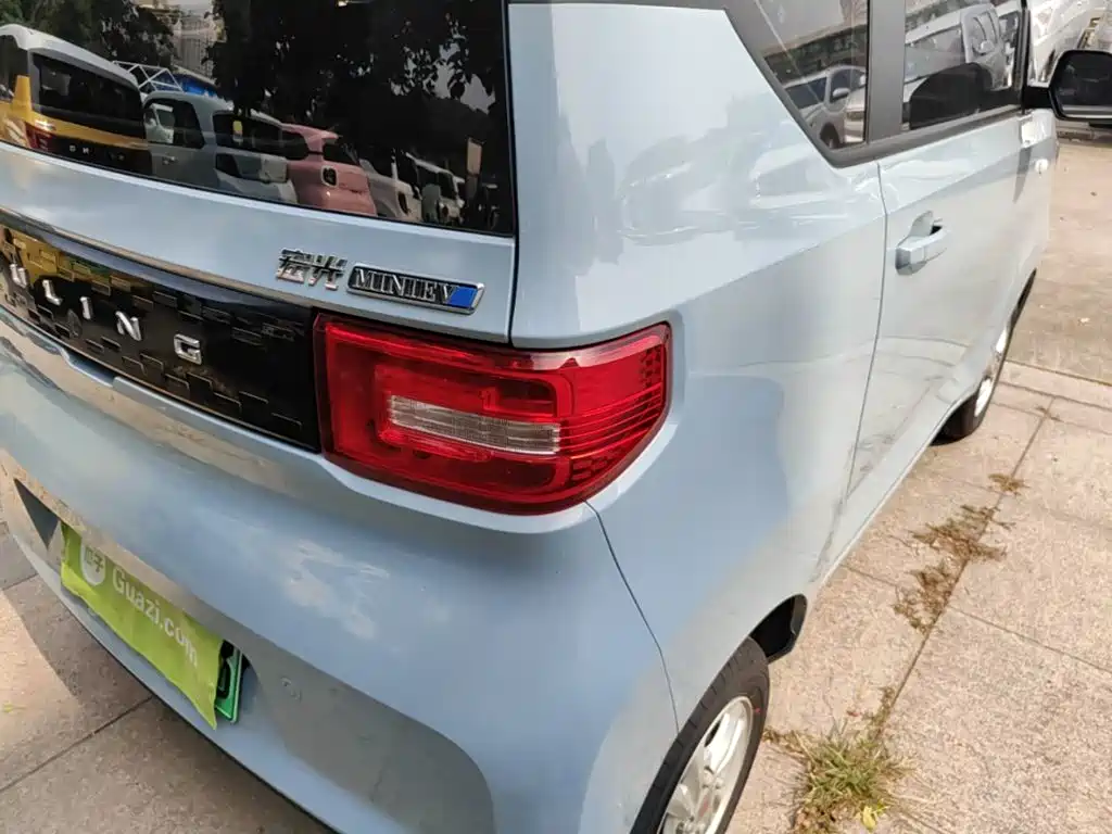 Wuling MINIEV — миниатюра 8