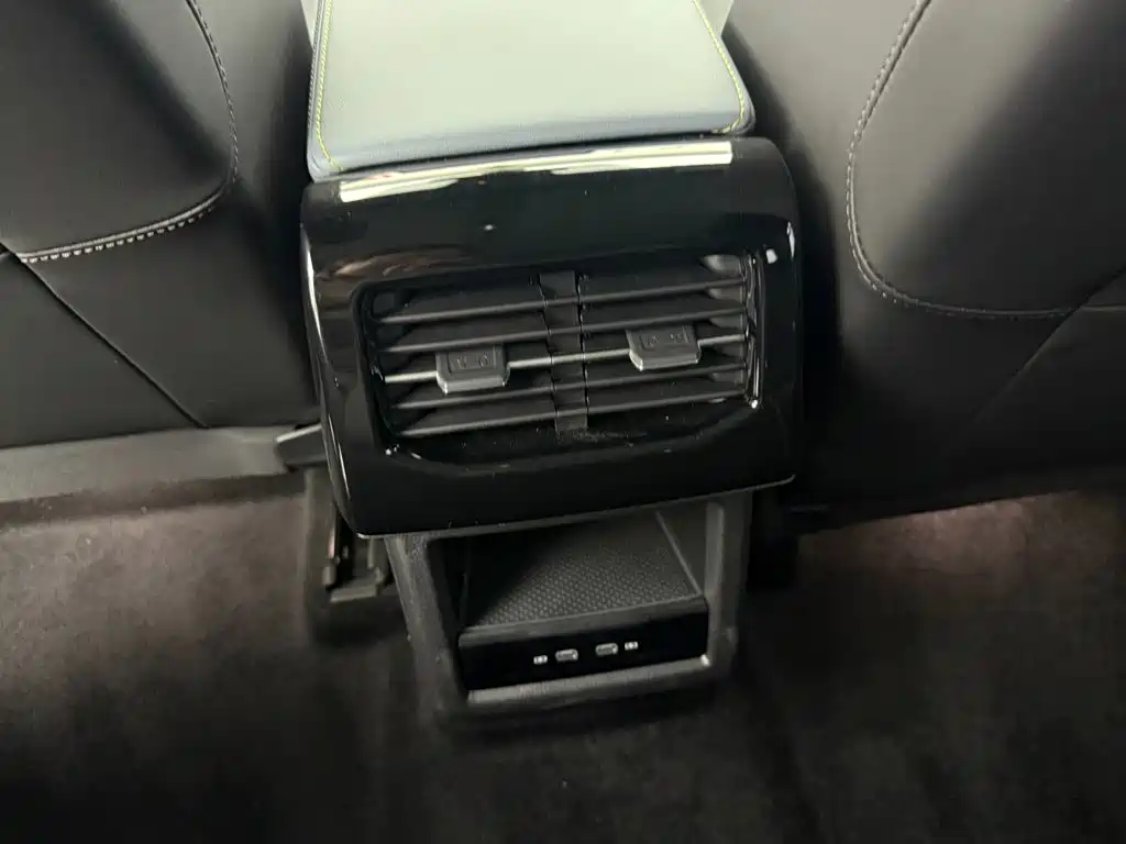 Volkswagen ID.4 X — миниатюра 3