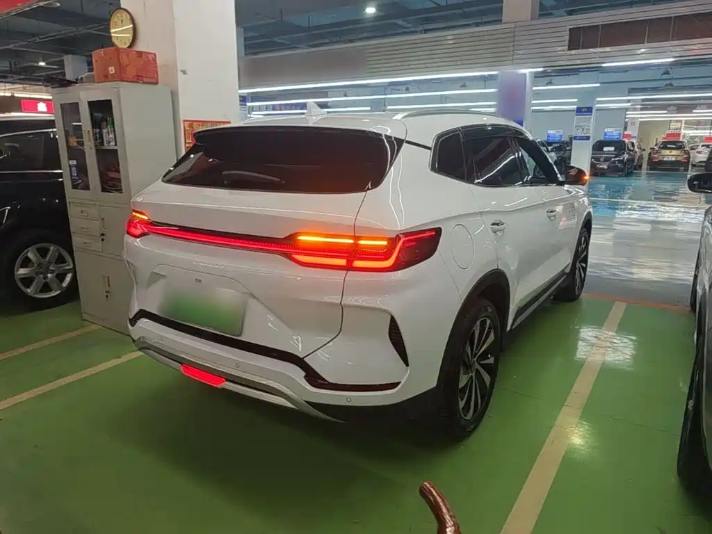 BYD PLUS New Energy — миниатюра 7