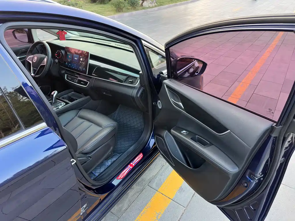 BYD MAX — миниатюра 9