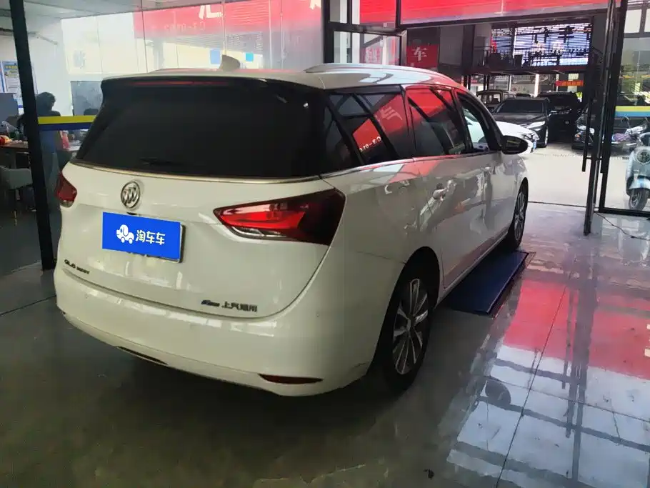 Buick GL6 — миниатюра 3