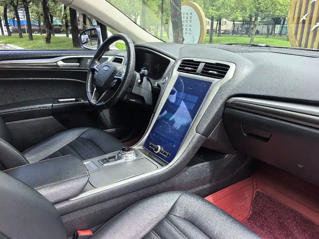 Ford Mondeo — миниатюра 10
