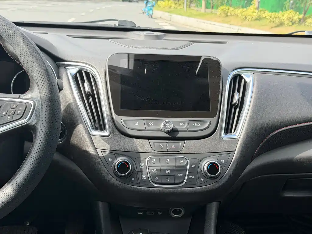 Chevrolet Malibu XL — миниатюра 12