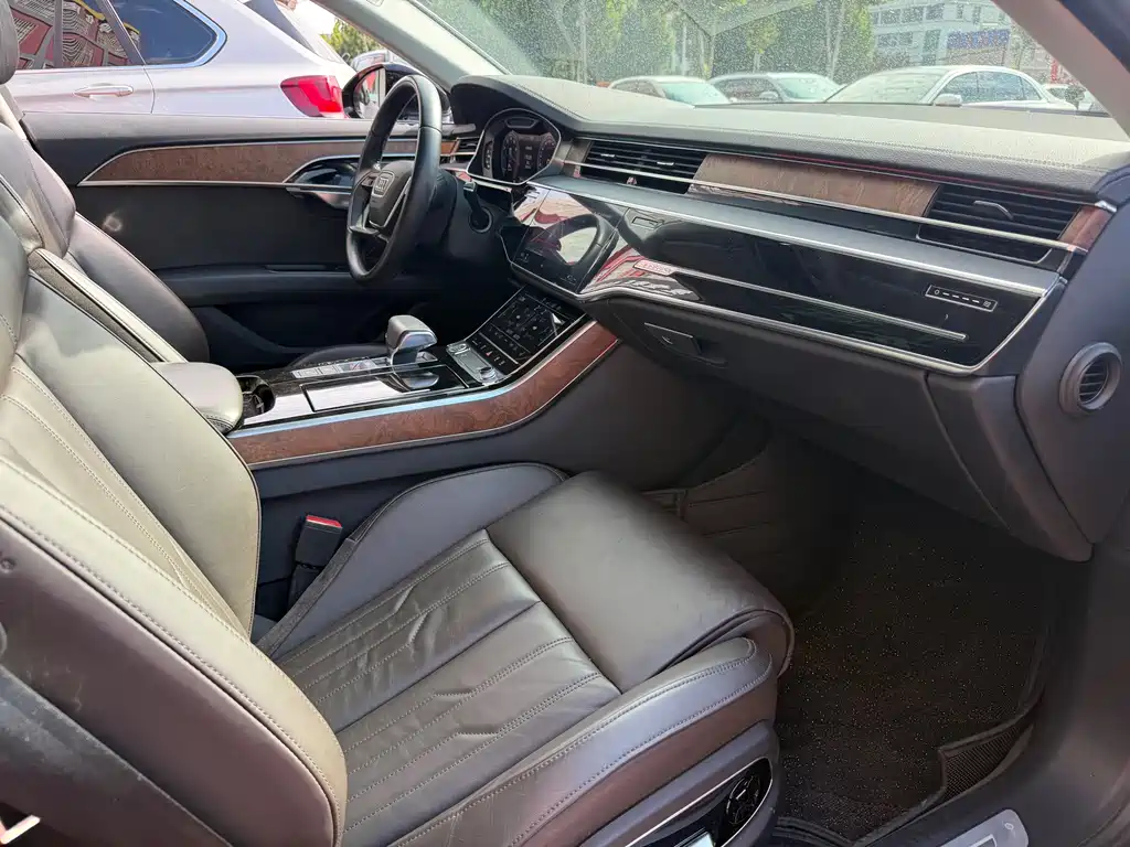 Audi A8 — миниатюра 14
