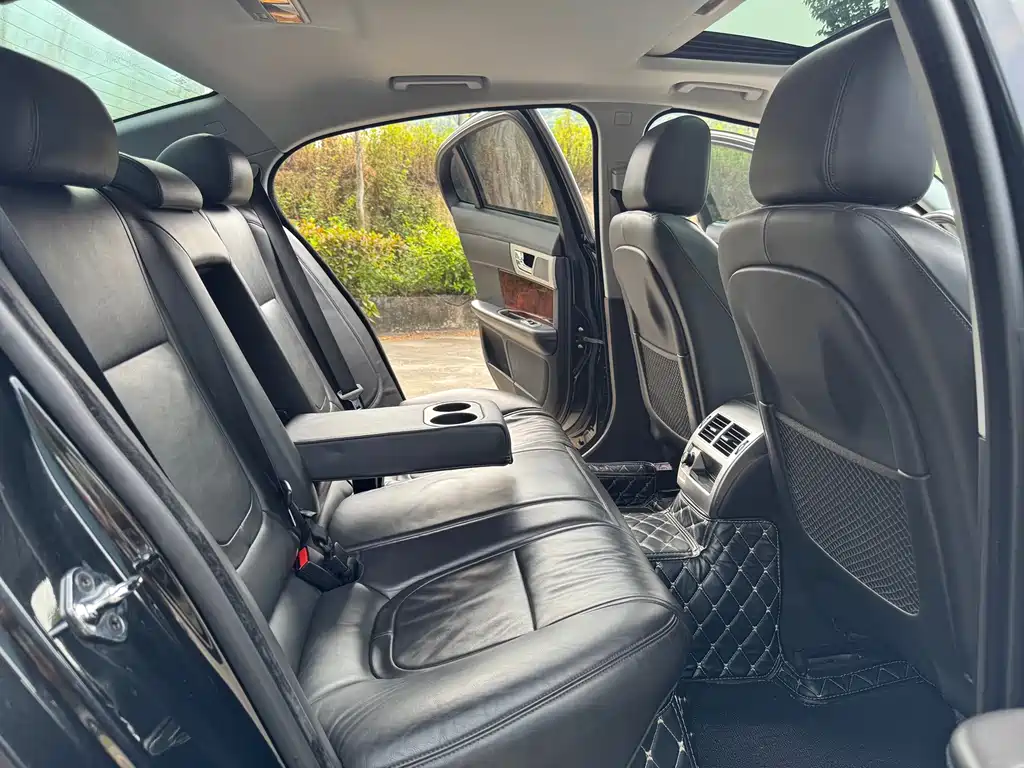 Jaguar XF — миниатюра 14