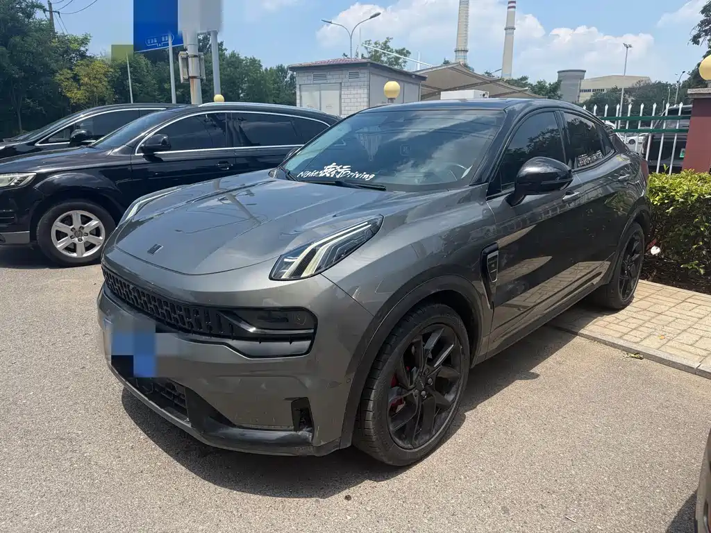 Lynk & Co 05